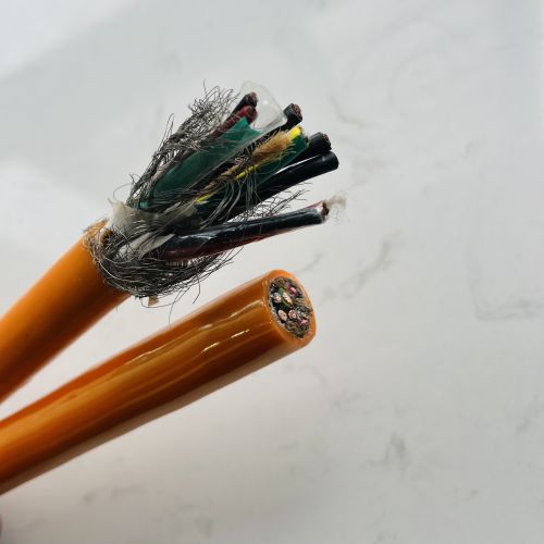 2*6聚氨脂電纜研發